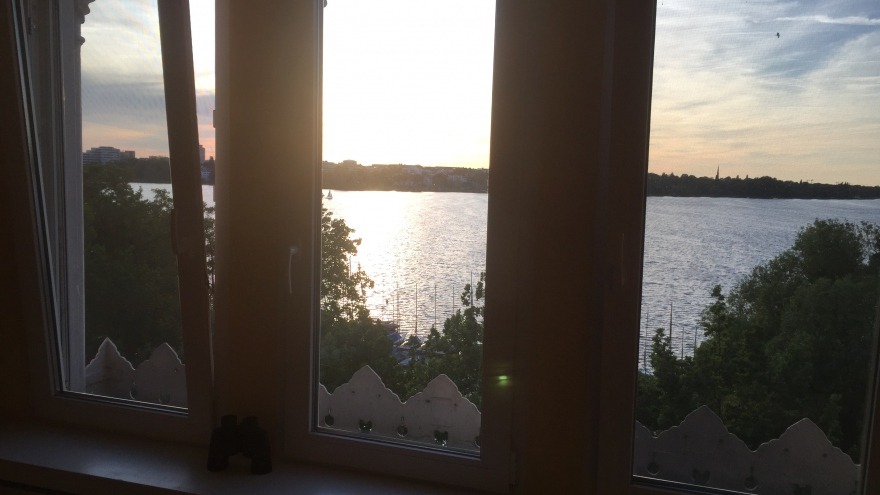 Ausblick aus dem Hotelzimmer im relexa hotel Bellevue in Hamburg auf die Alster! Zimmerausblick vom relexa hotel Bellevue Hamburg